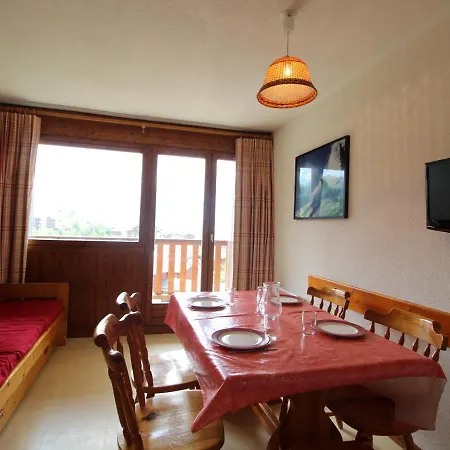 5 Pers. Avec Balcon, Proche Pistes Et Commerces A Val Cenis Le - Fr-1-508-257 Apartment Lanslevillard