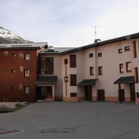 5 Pers. Avec Balcon, Proche Pistes Et Commerces A Val Cenis Le *