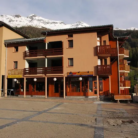 5 Pers. Avec Balcon, Proche Pistes Et Commerces A Val Cenis Le